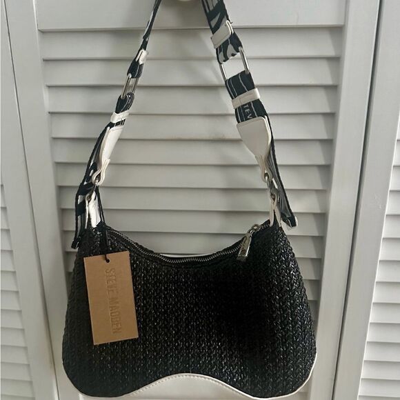 Steve Madden Montel, black and white shoulder bag. - Picture 9 of 9